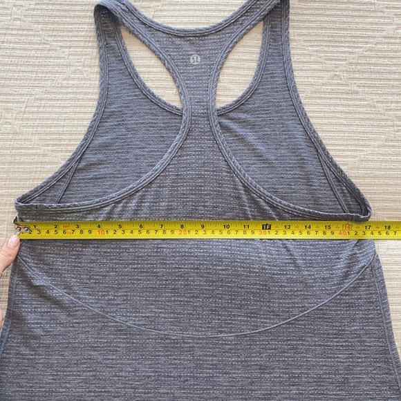 Lululemon tank - Picture 6 of 6